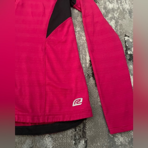 Roadrunner Women’s pink pull over half zip lightweight sweatshirt size small - Picture 3 of 8